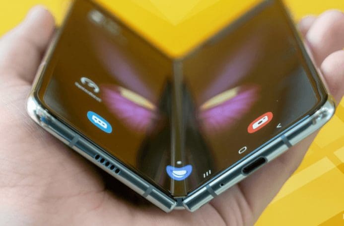Android app development for foldable phones