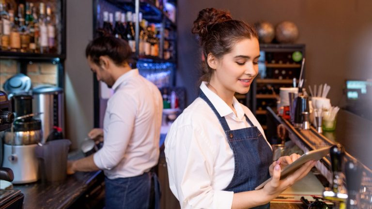 AI in Hospitality Use Cases, Best Practices and Implementation Roadmap